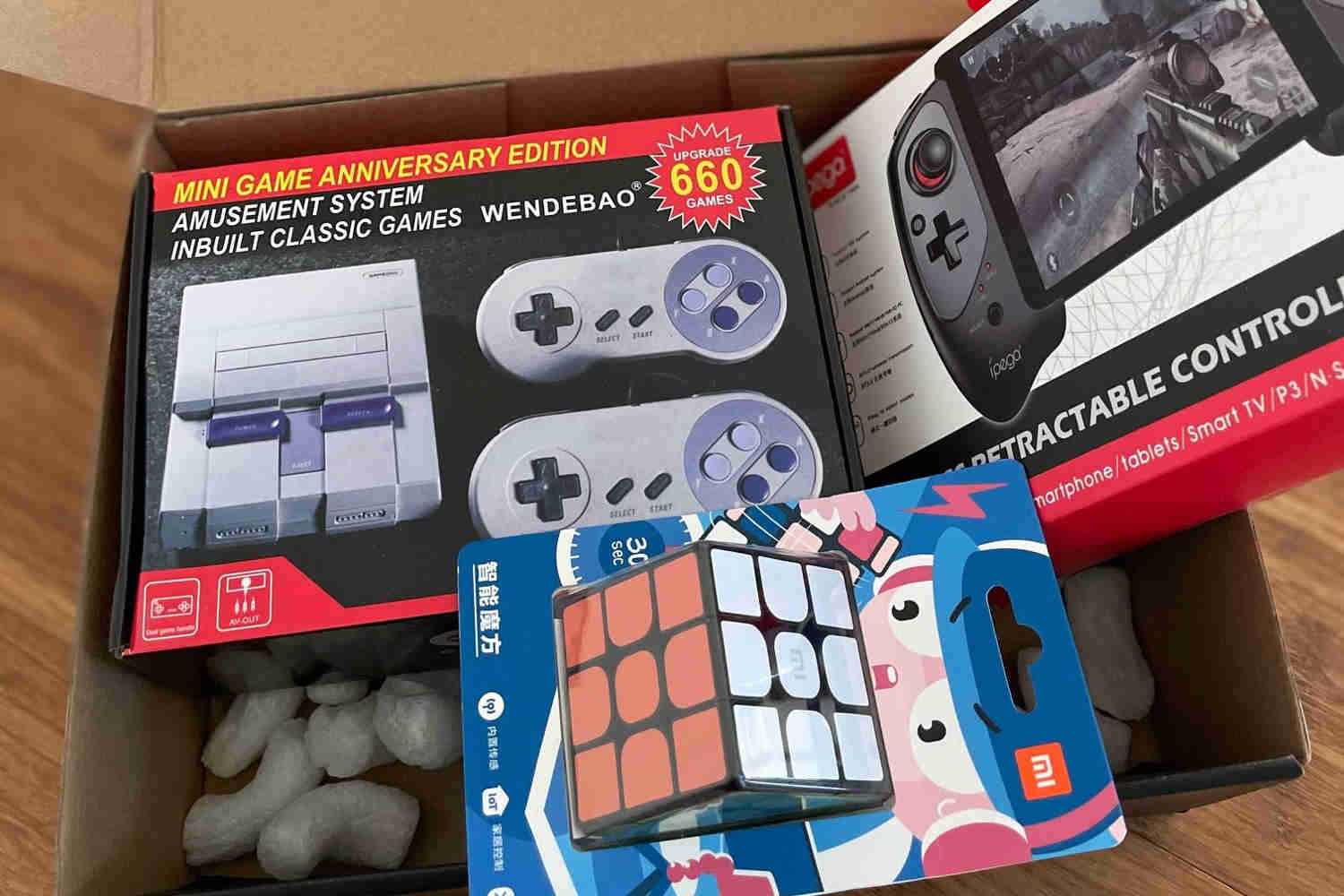 Tech Enthusiast's Dream: Gadget Club Monthly Subscription Box