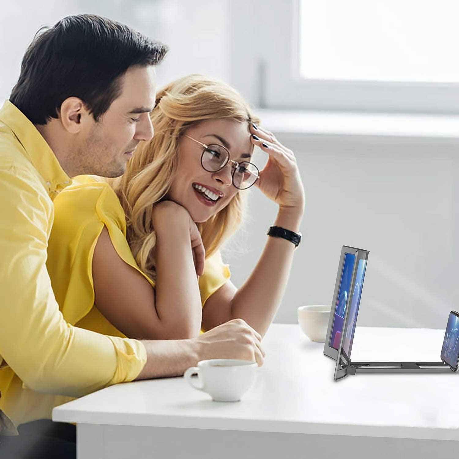 High-Definition Screen Magnifier with Foldable Stand
