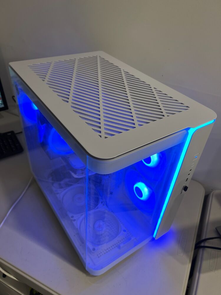 Skytech Elite Gaming PC - AMD Ryzen 7 7700, 3.8GHz, 16GB DDR5, 1TB SSD, RTX4070 Super