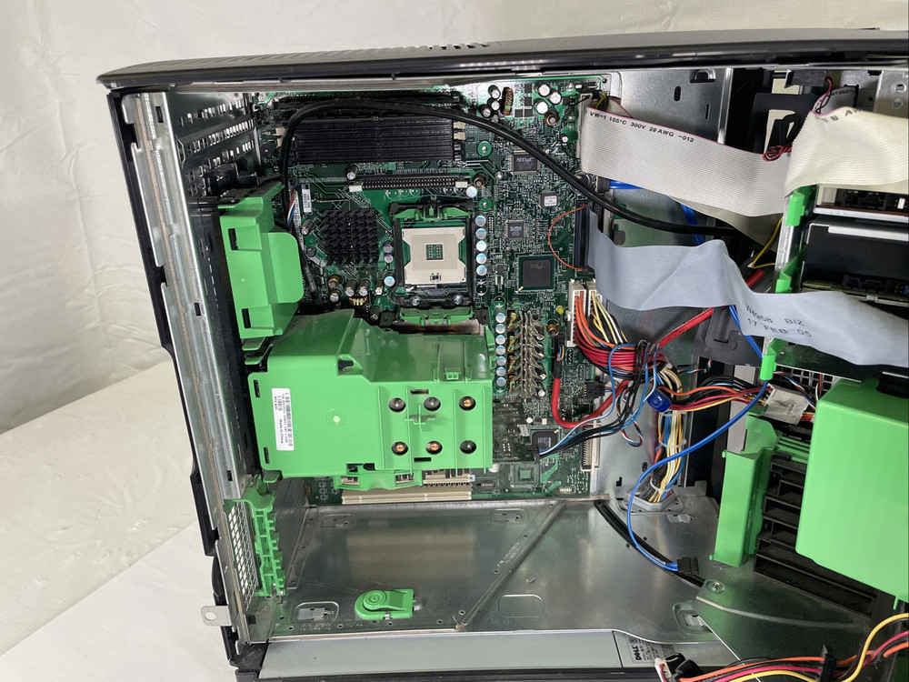 Dell Precision 670 Workstation PC - Xeon Dual 3.00GHz, 1GB RAM, No HDD