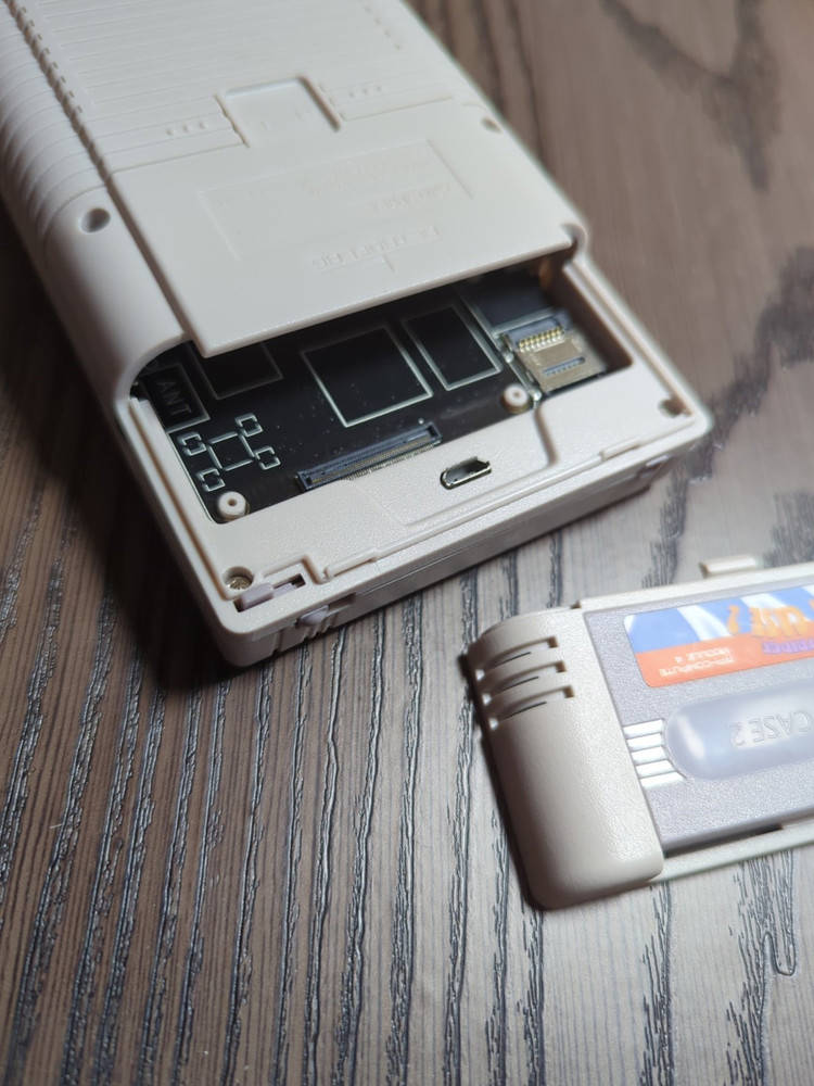 Retroflag GPi Case 2 - Protective Enclosure with LCD and Battery for Raspberry Pi CM4