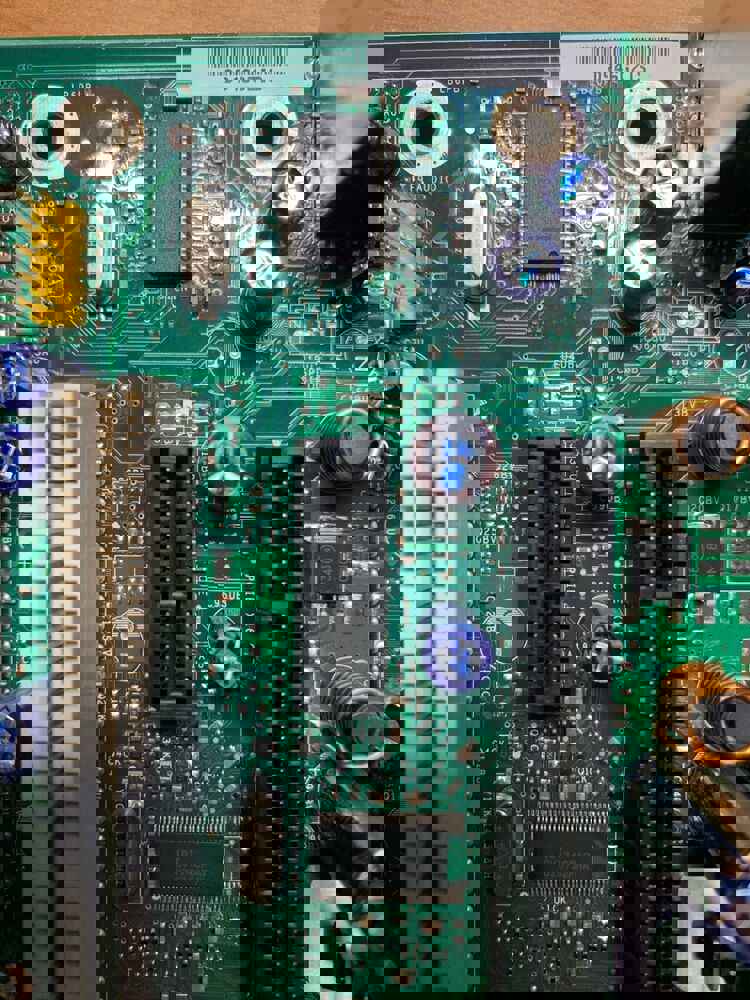 Intel D946GZIS Motherboard with LGA775 Socket - Tested and Reliable