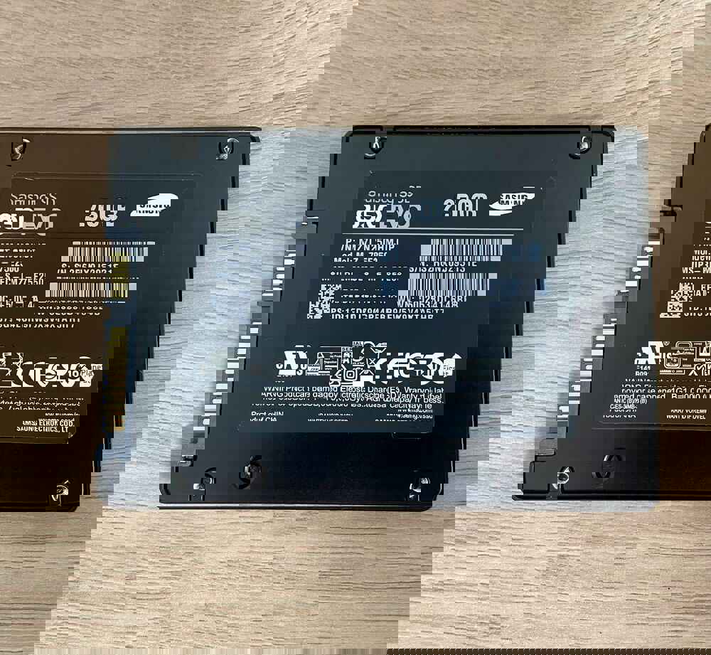 Samsung SSD EVO & PRO Series SATA Drives - High-Speed Storage Solutions