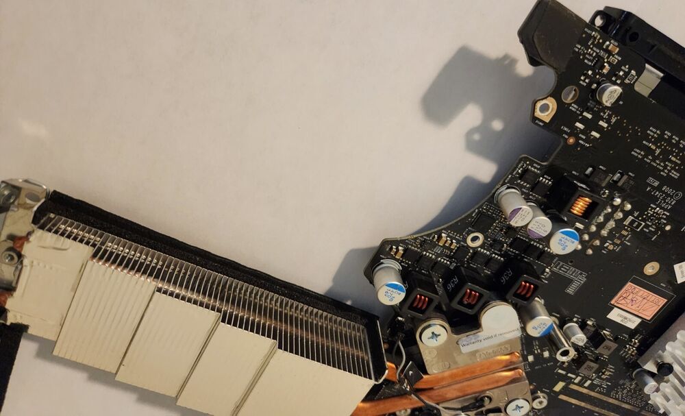 Apple iMac A1224 Logic Board with CPU, IO Panel, Heatsink