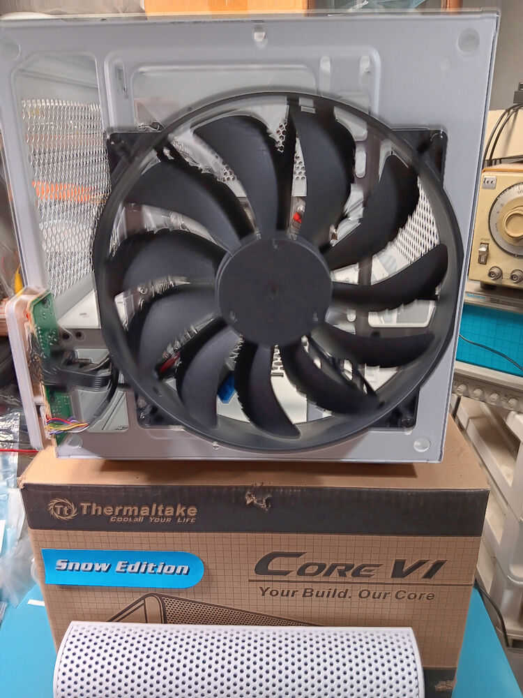 Thermaltake Core V1 Mini ITX Snow Edition Gaming Case