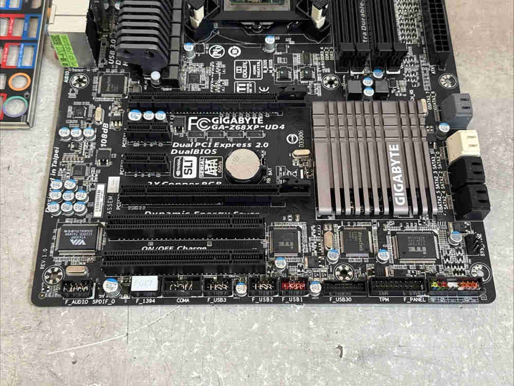 Gigabyte GA-Z68XP-UD4 Motherboard and Intel Core i7-2600K Processor Bundle