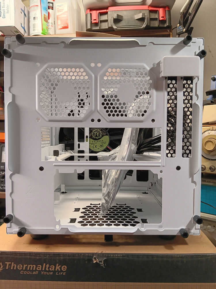 Thermaltake Core V1 Mini ITX Snow Edition Gaming Case