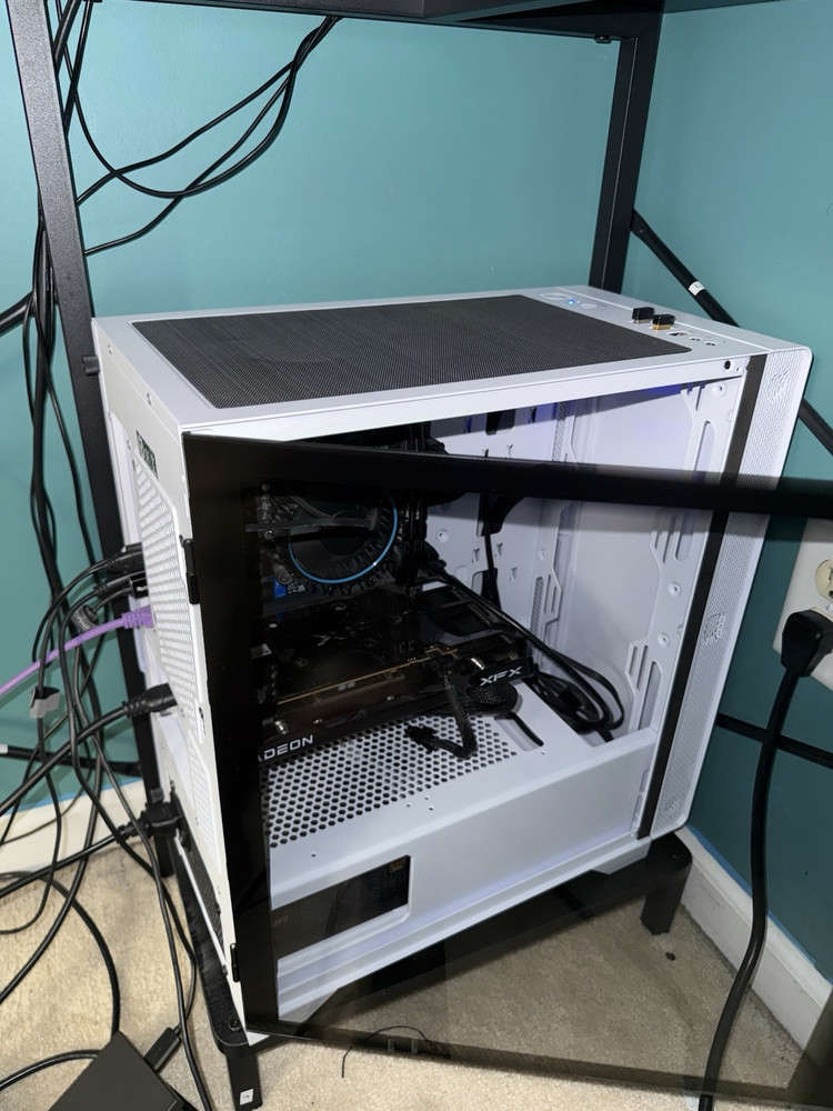 Powerhouse Gaming Rig - Intel Core i5 12400, AMD RX 6600