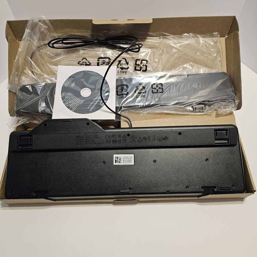 Dell KB813 Smartcard Wired Keyboard - Enhanced Security Edition