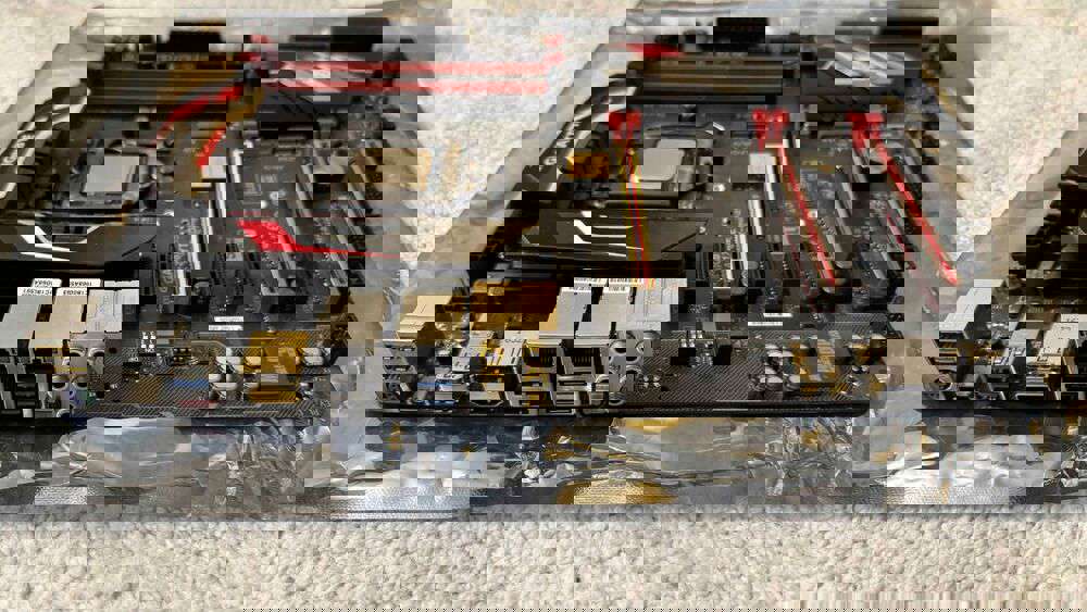 GIGABYTE GA-Z170X-GAMING 5 Motherboard with Intel G3900 CPU Bundle