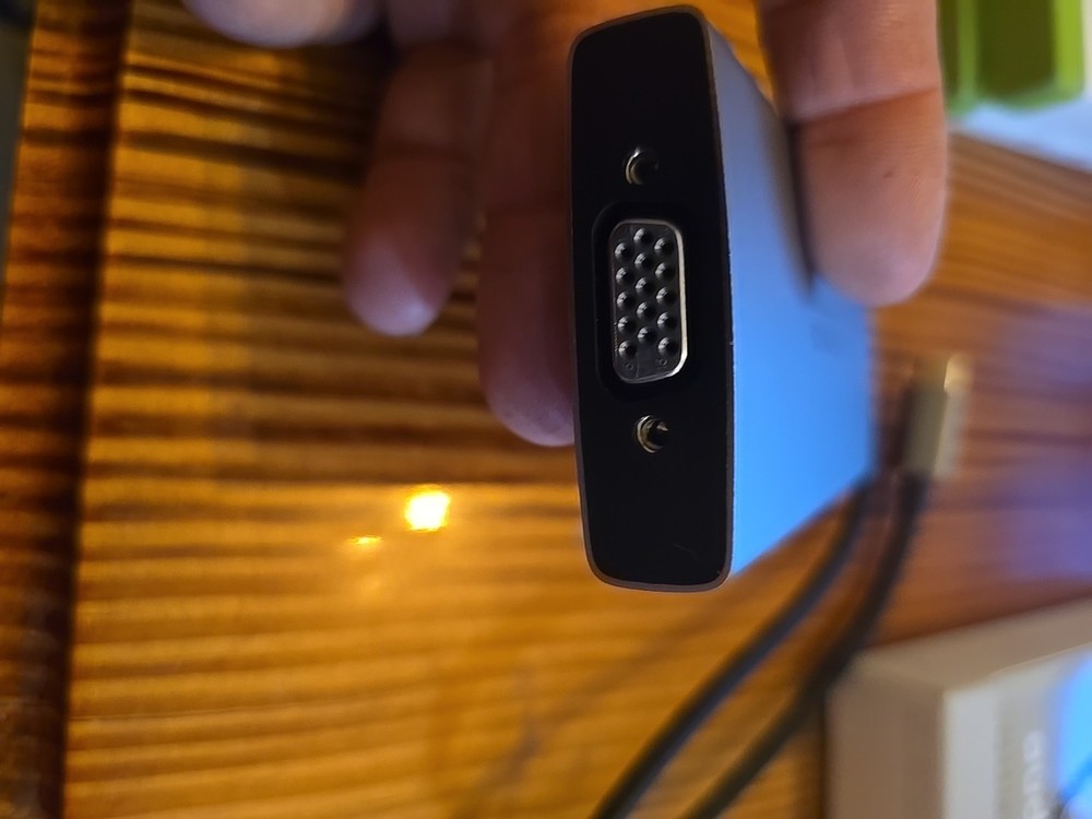8-in-1 USB-C Hub with Multi-Display and Peripheral Connectivity
