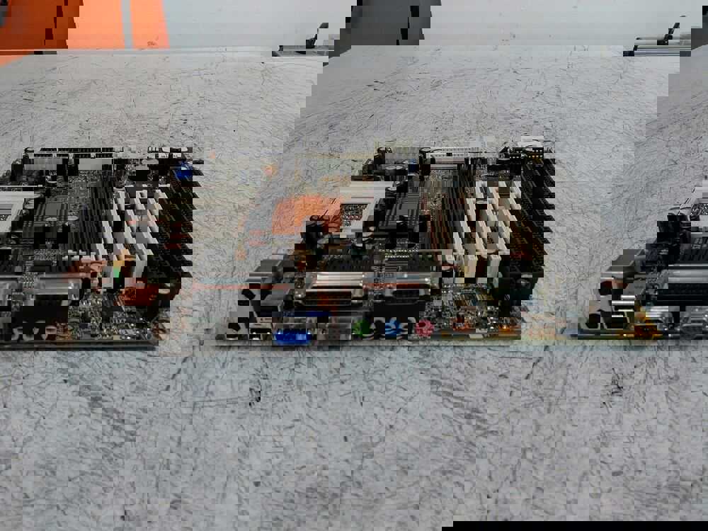 Gigabyte GA-5SMM Socket 7 Motherboard - Customizable Desktop Upgrade