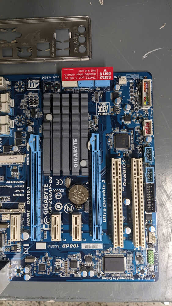 Gigabyte GA-Z68AP-D3 ATX Motherboard with i5-2400 CPU and 4GB RAM - High-Performance Computing Solution