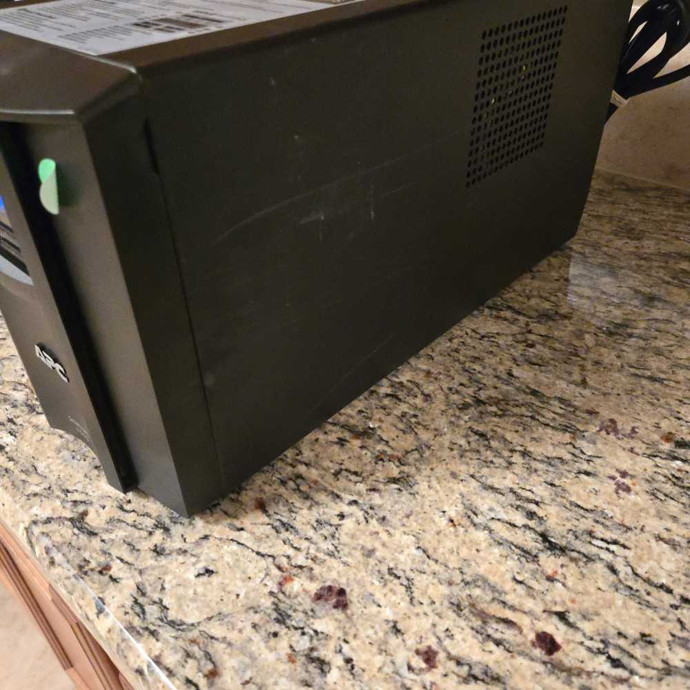 APC Smart-UPS SMT1500 8 Outlet UPS - No Battery, Surge Protection