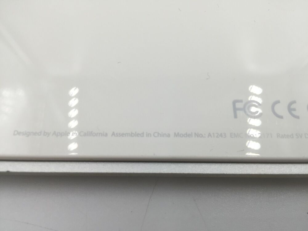 Apple A1243 Wired Mac Keyboard with Numeric Keypad - White