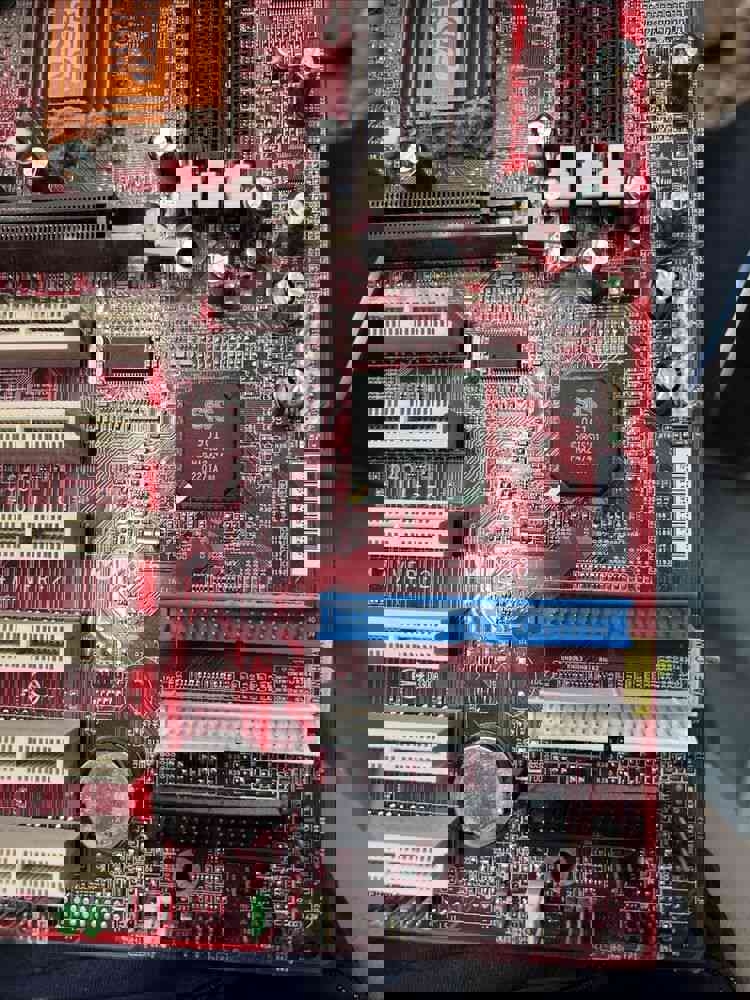 MSI 645 Ultra (MS-6547) ver:2 Socket 478 ATX Motherboard with CPU