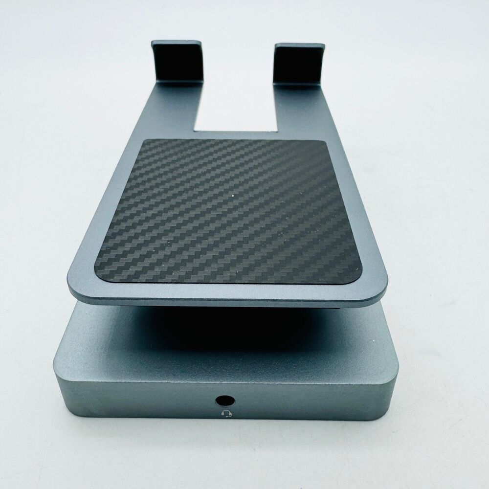 NewQ 11-in-1 USB C Hub with SD/TF 4.0 Reader - Ultimate Connectivity