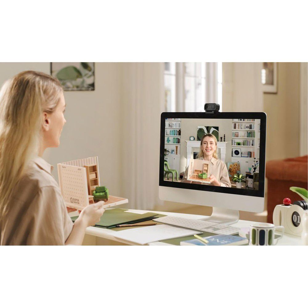 Insta360 Link 2C AI-Powered 4K Webcam - Enhance Your Video Conferencing Experience