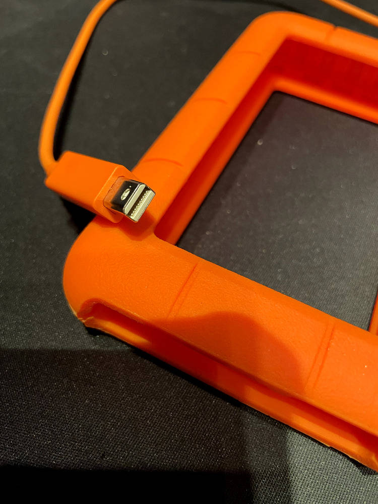 LaCie Rugged LRD0TU1 Thunderbolt 2 & USB External Hard Drive - High-Performance, Durable Storage