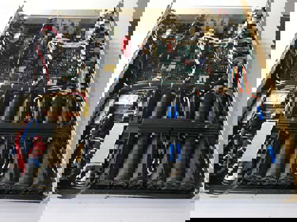 Elgar IPS 400 UPS - High-Capacity, Reliable Power Backup Solution