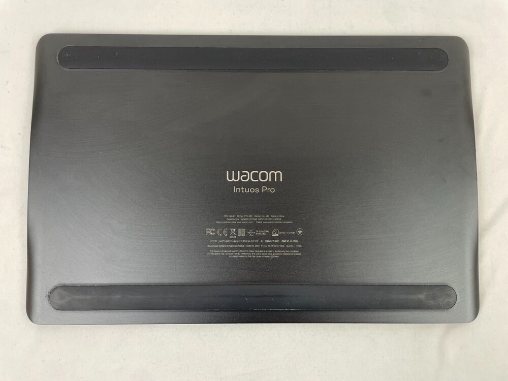 Wacom Intuos Pro PTH-660 - Professional Graphic Tablet for Artists