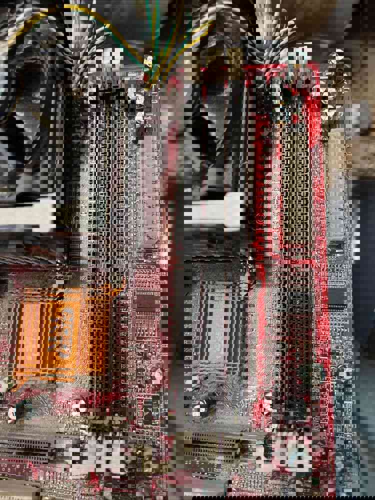 MSI 645 Ultra (MS-6547) ver:2 Socket 478 ATX Motherboard with CPU