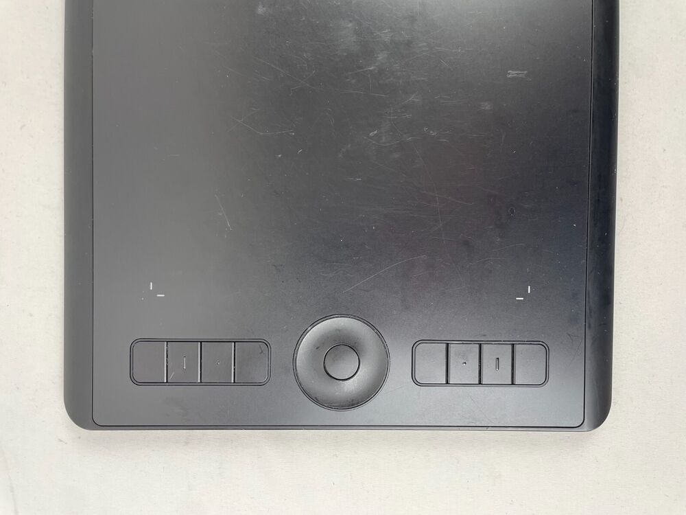 Wacom Intuos Pro PTH-660 - Professional Graphic Tablet for Artists