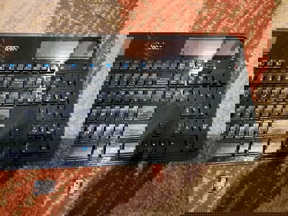 Logitech K750 Solar-Powered Wireless Keyboard with USB Receiver