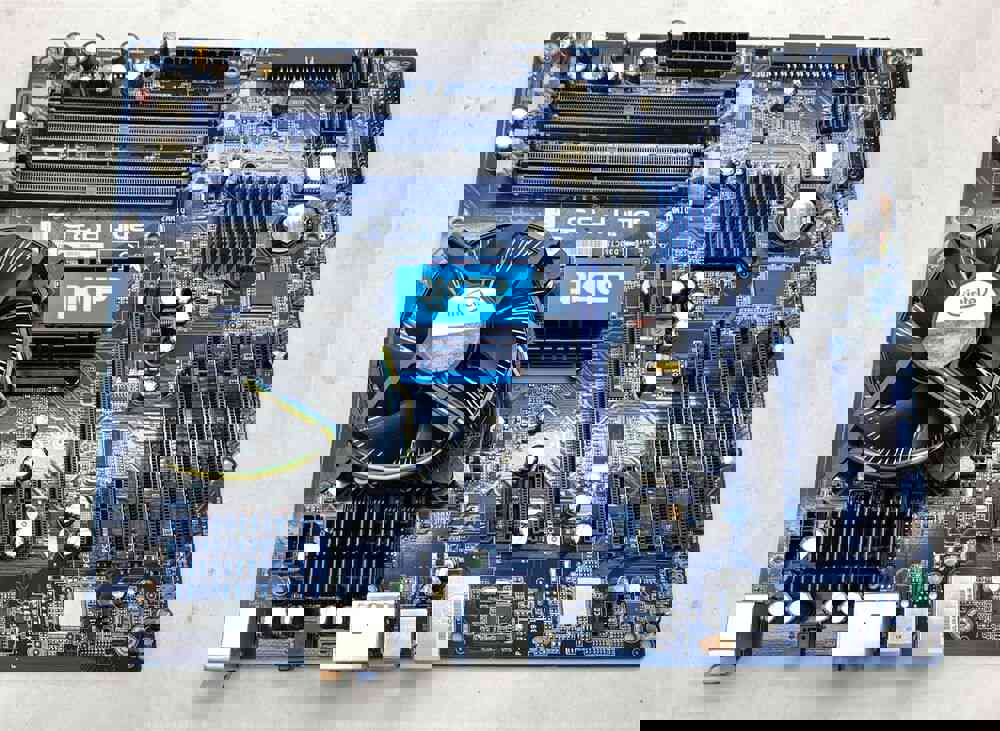 ABIT IP35 Motherboard and Intel Core 2 Duo E6750 2.66GHz Bundle - Enhanced Performance