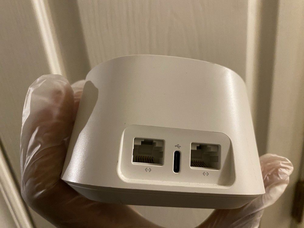 Refurbished Eero R010001 6 Plus Dual Band Mesh Wi-Fi 6 Router