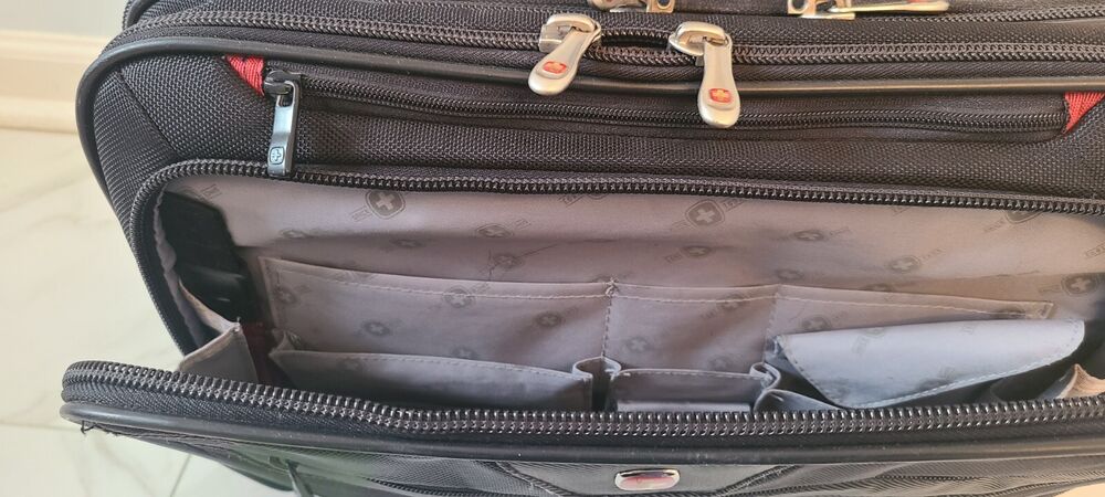 Swiss Gear Wenger Large Rolling Laptop Business Briefcase