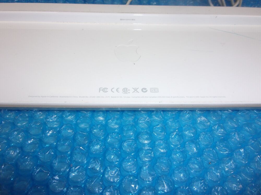Apple White Aluminum USB Wired Keyboard A1243 and Wired Mouse A1152