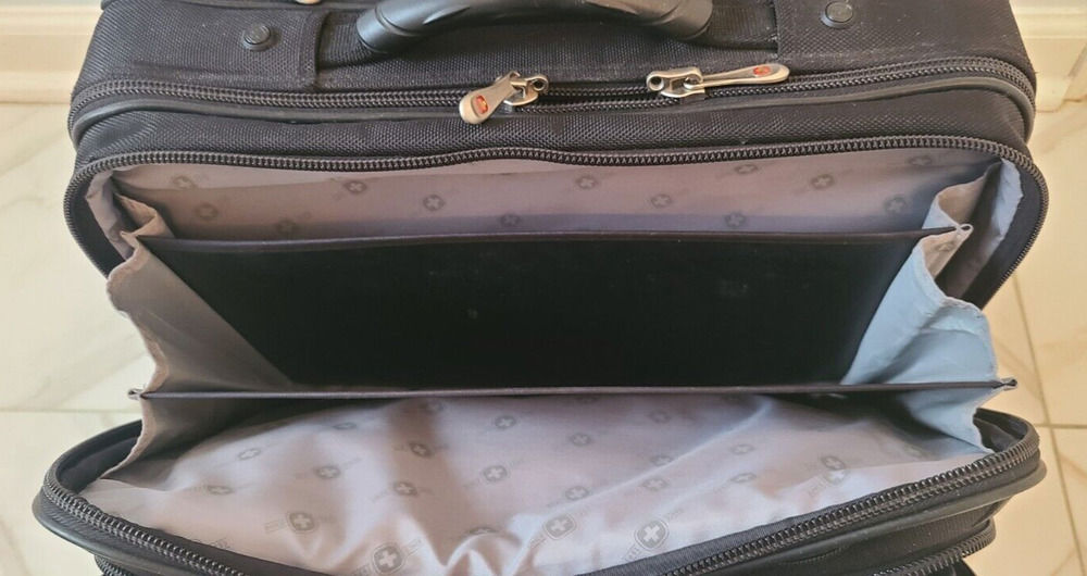Swiss Gear Wenger Large Rolling Laptop Business Briefcase