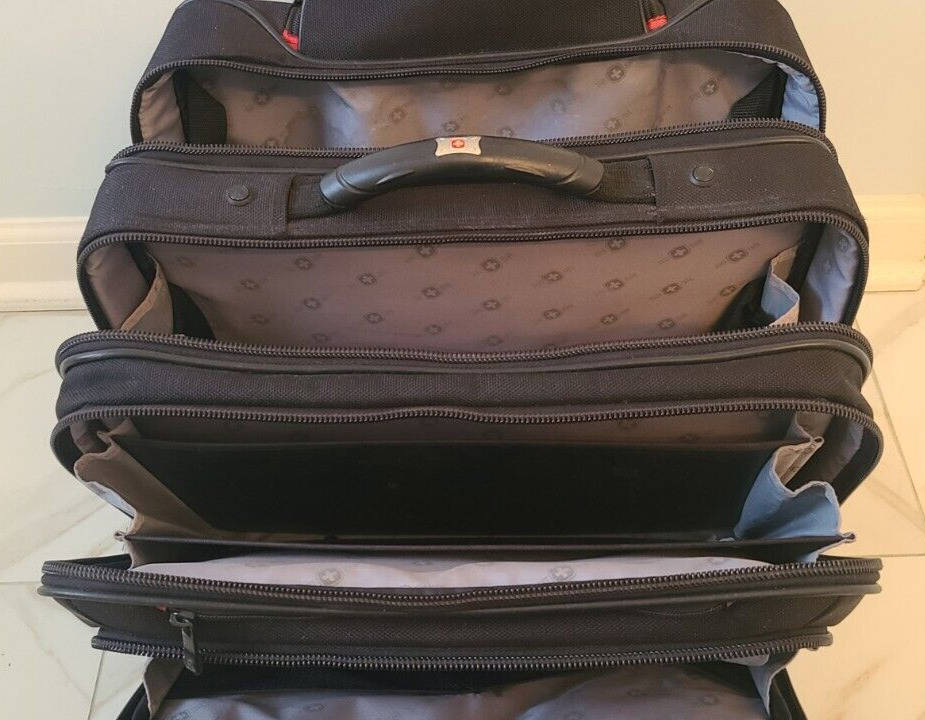 Swiss Gear Wenger Large Rolling Laptop Business Briefcase