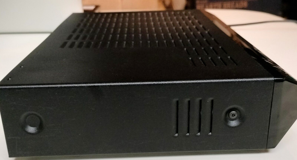 Samsung HD Model SMT-H3362 Home Network Digital Set-Top Box with HDMI/USB