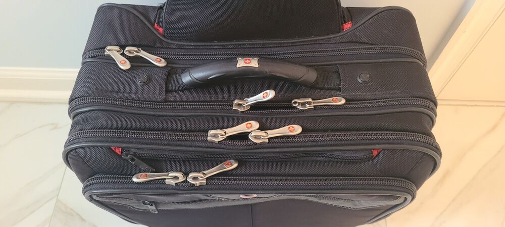 Swiss Gear Wenger Large Rolling Laptop Business Briefcase
