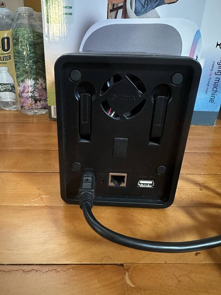 D-Link DNS-323 2-Bay Network Storage NAS