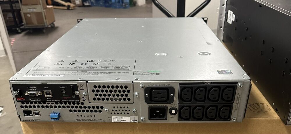 APC SMT3000RMI2U Uninterruptible Power Supply