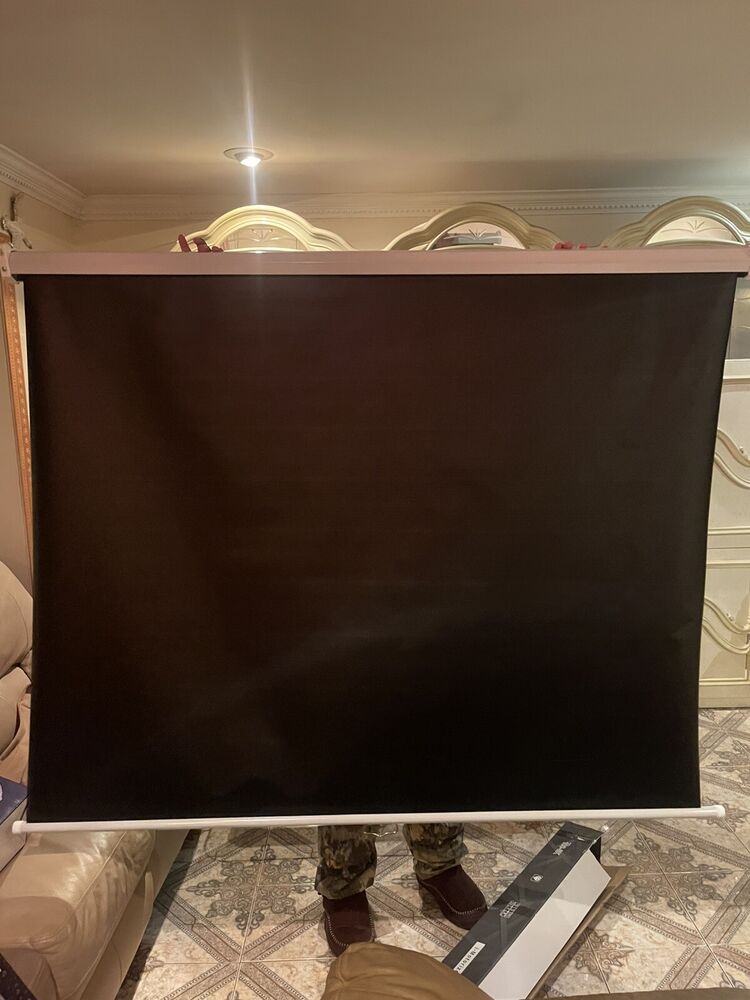 GS Projectors Model 100-8K UHDTV Projector Screen - 60 x 72