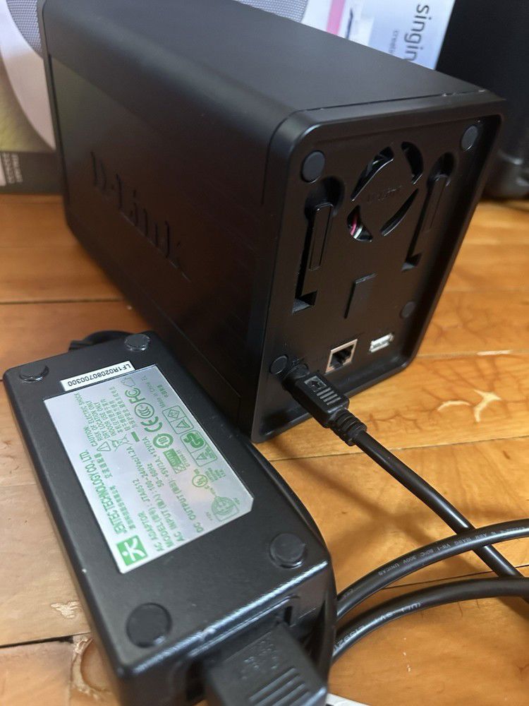 D-Link DNS-323 2-Bay Network Storage NAS