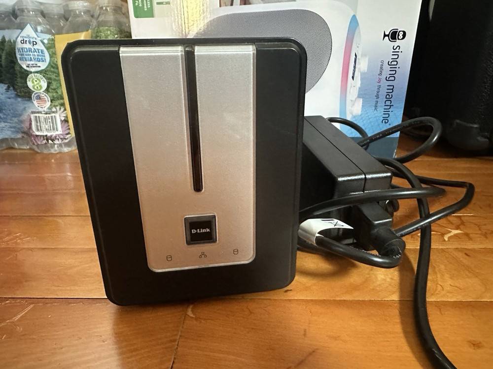 D-Link DNS-323 2-Bay Network Storage NAS