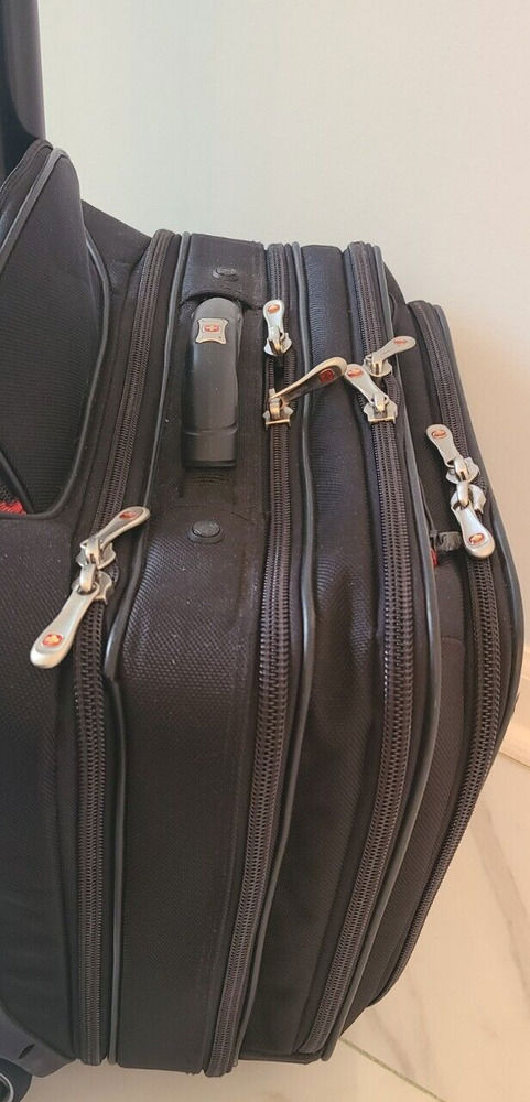 Swiss Gear Wenger Large Rolling Laptop Business Briefcase