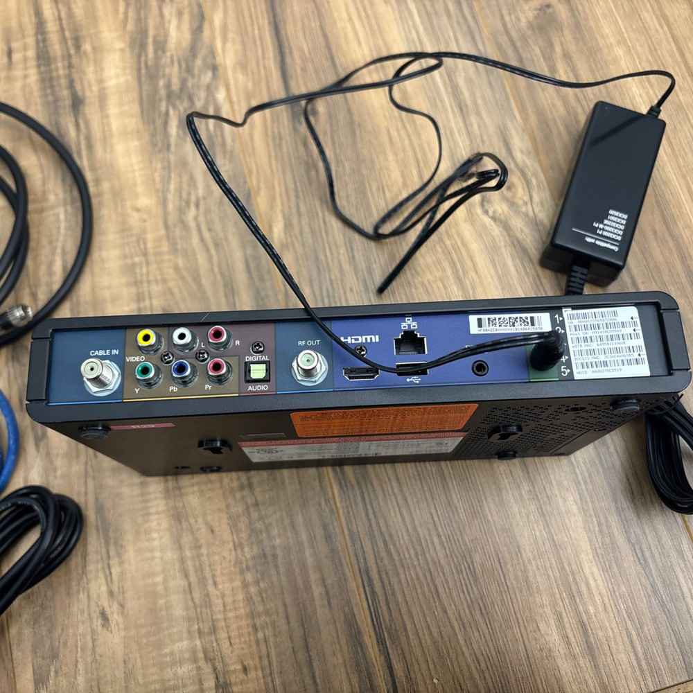 Arris DCX3220e Set-Top Box with Power Adapter and HDMI Cable