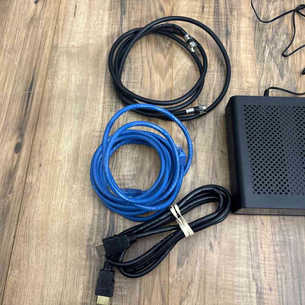 Arris DCX3220e Set-Top Box with Power Adapter and HDMI Cable