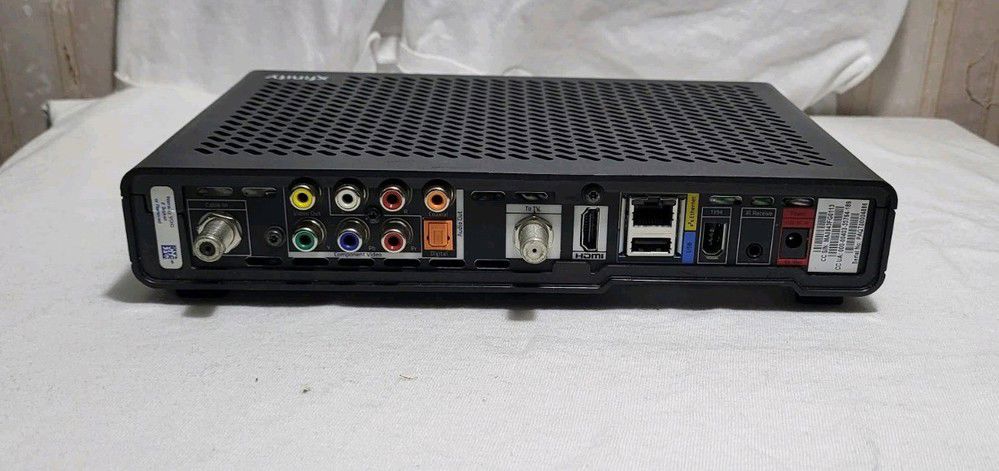 Comcast Xfinity PR150BNM Digital Set-Top Cable Box with Remote