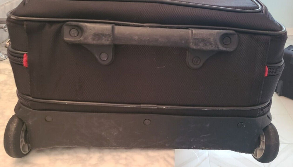 Swiss Gear Wenger Large Rolling Laptop Business Briefcase