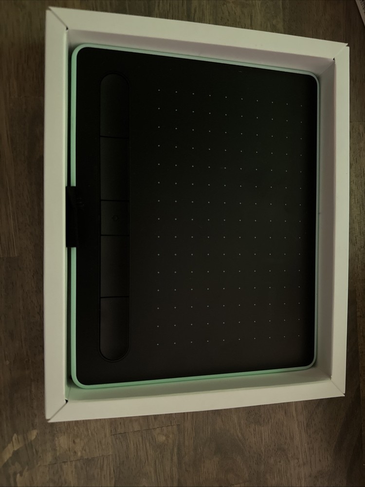Wacom Intuos Small Pistachio Graphics Drawing Tablet CTL4100