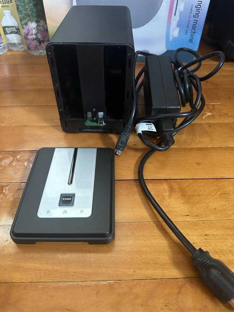 D-Link DNS-323 2-Bay Network Storage NAS