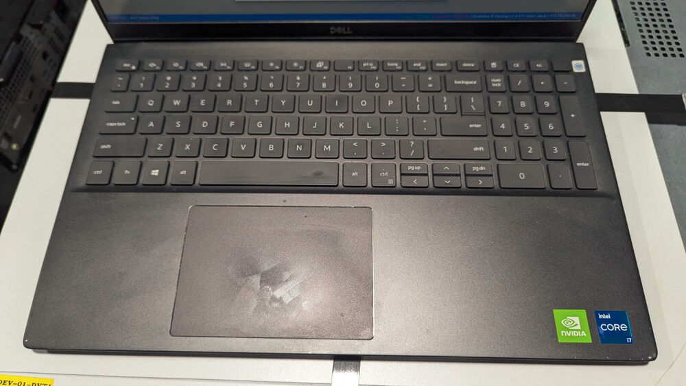 Dell Vostro 5502 Laptop - Intel i7-1165G7, 16GB RAM, 512GB SSD, Nvidia MX330