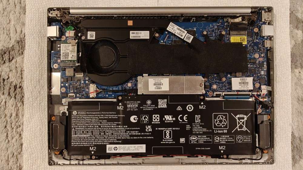 HP Pavilion Aero 13-be0097nr Laptop with Ryzen 7 5800U, 16GB RAM, 512GB SSD
